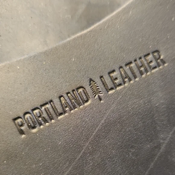 NEW Portland Leather Circle Crossbody - Picture 2 of 9